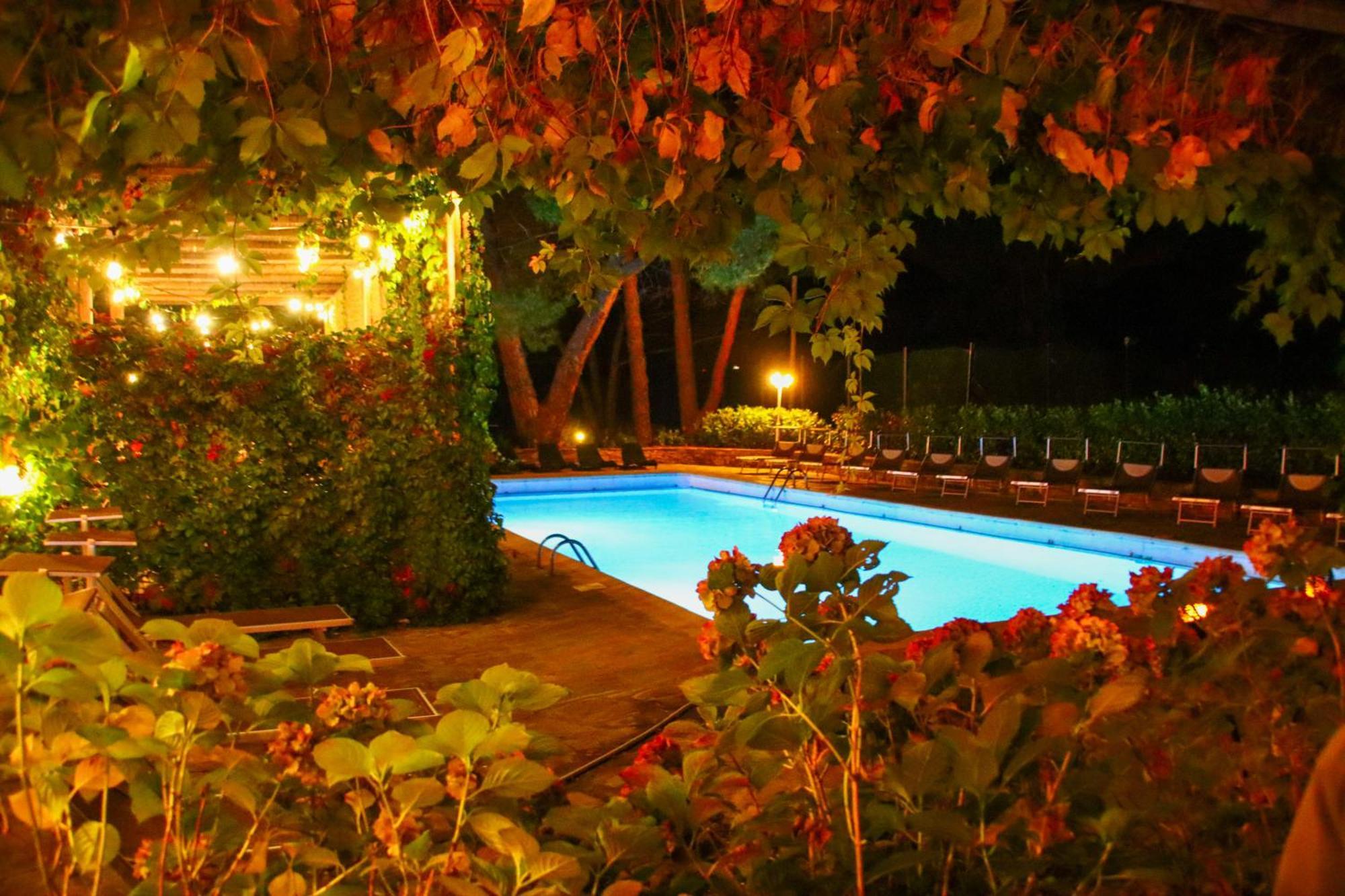 Hotel Accendi Pipa à Campitello Extérieur photo